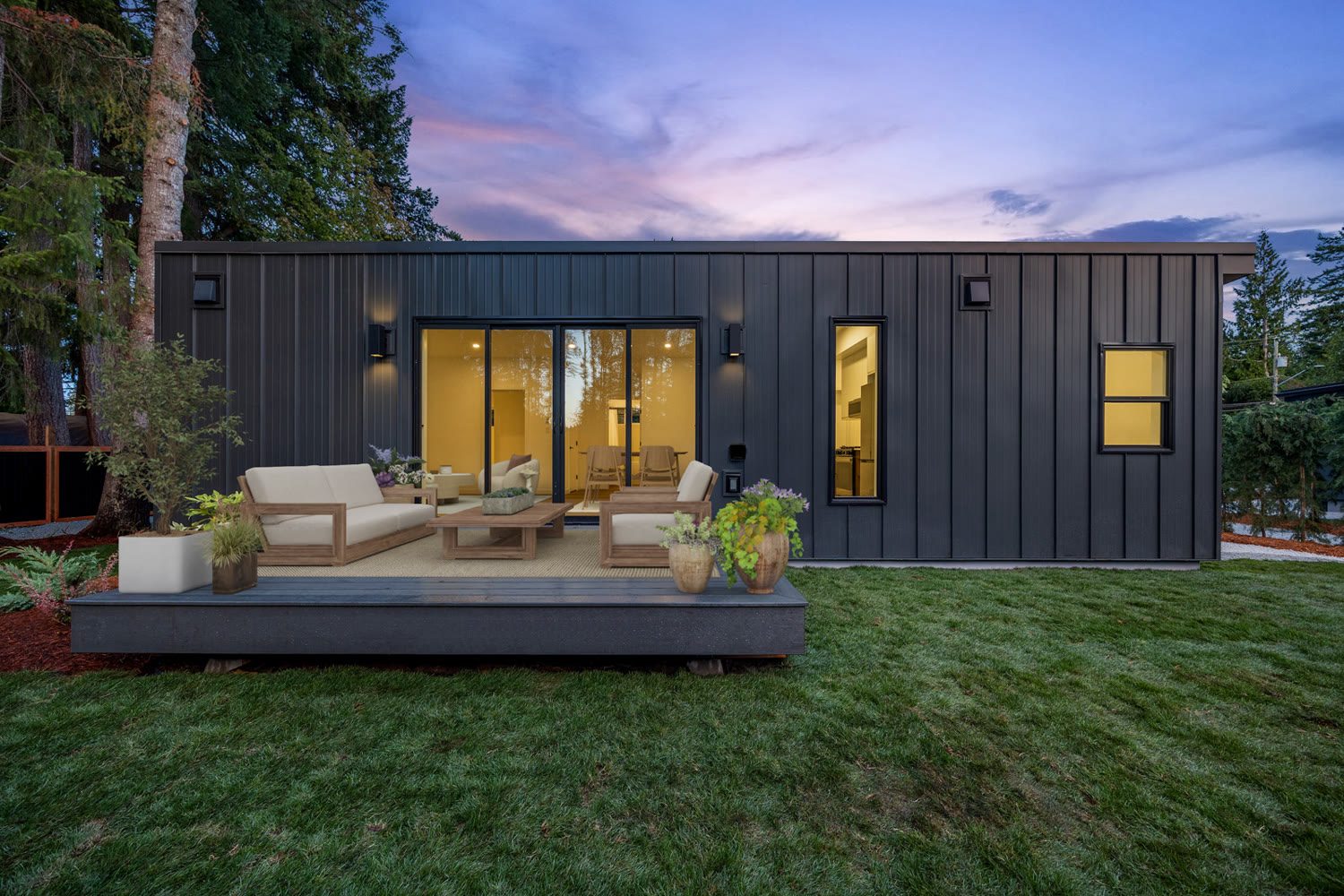 Covered deck with level, step-free access
